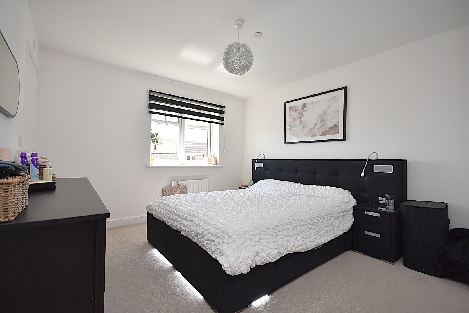 22 Melrose Walk, Sully, CF64 5WD